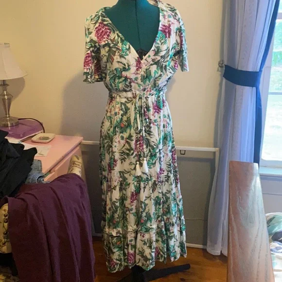Bohemian xs floral dress - Picture 3 of 8
